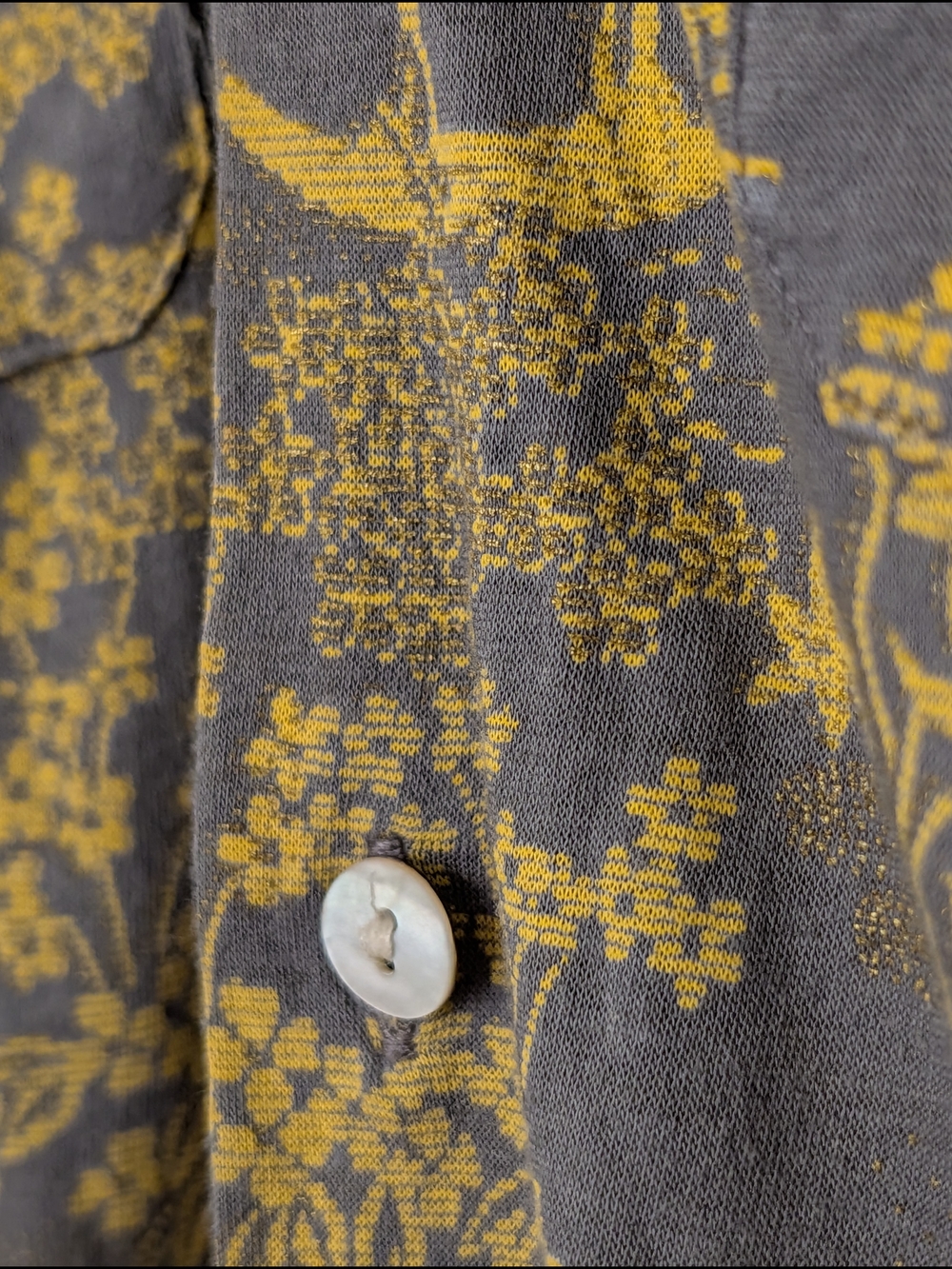 RARE! Custo Barcelona Vintage Y2K Japanese Floral Button-Up Shirt in Olive Gold - Picture 7 of 10